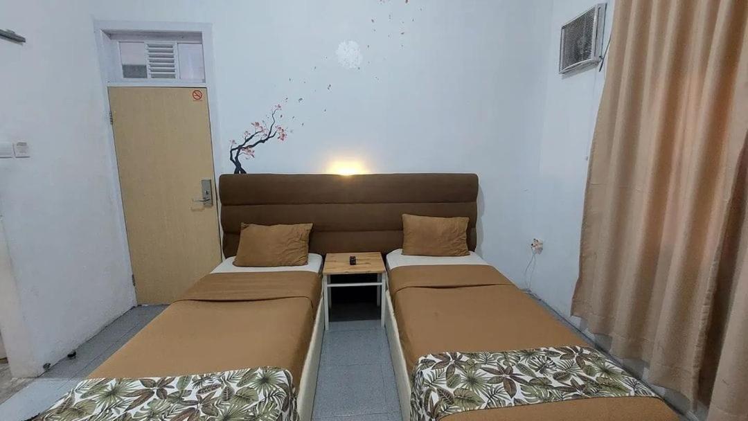 בוקיטינגי Al Barra Syariah Hotel מראה חיצוני תמונה